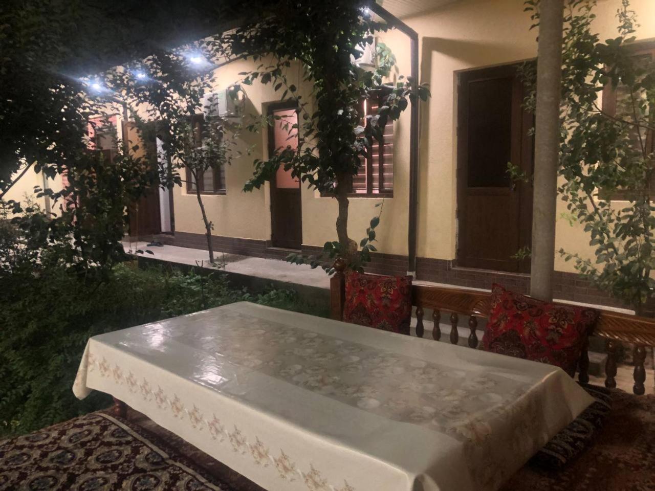 Дом Отель Бадамзар Tashkent Luaran gambar