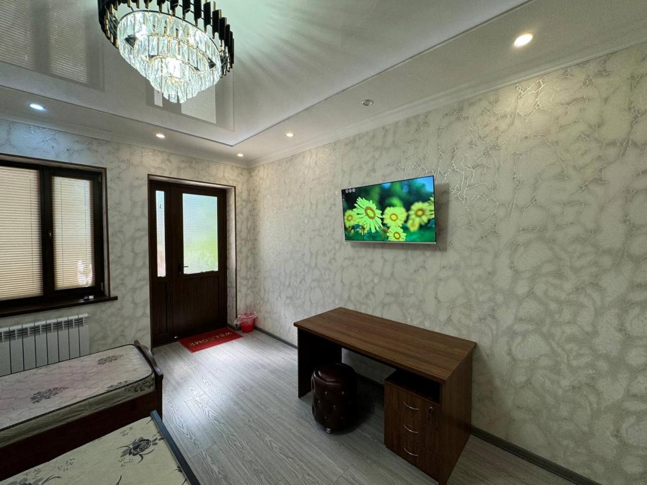 Дом Отель Бадамзар Tashkent Luaran gambar